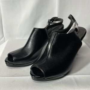 LifeStride Velocity size 8 Apple